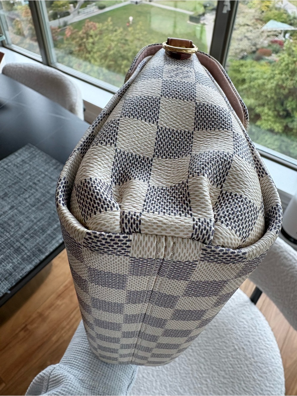 Louis Vuitton Croisette Damier Azur Crossbody Bag - Picture 11 of 14